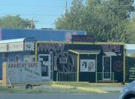 anarchyvape den vape // 3024x2225 // 941KB